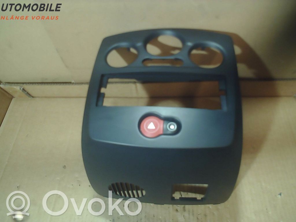 Renault Clio III Отделочный щит панели (центральный) 