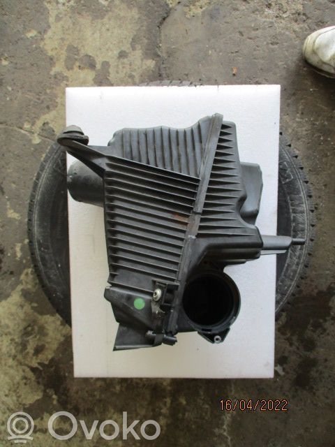 Air filter box   8200545280