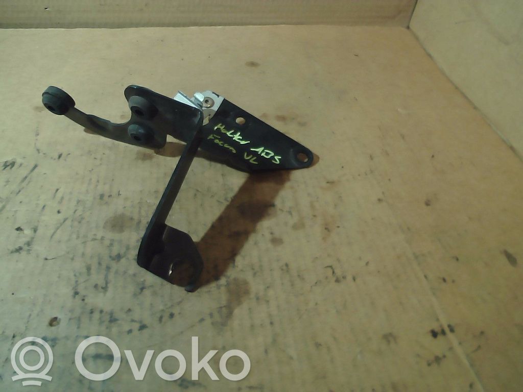Ford Focus ABS pump bracket 