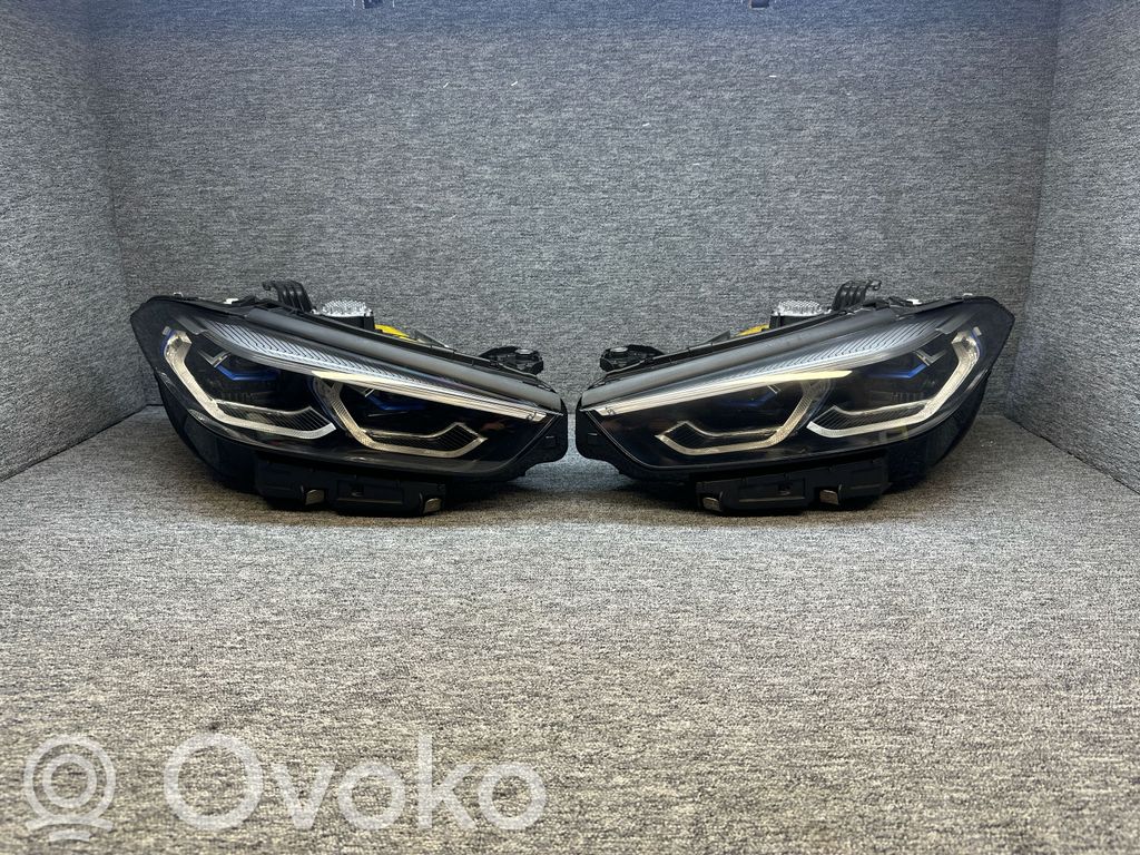 BMW 8 G15 Far 