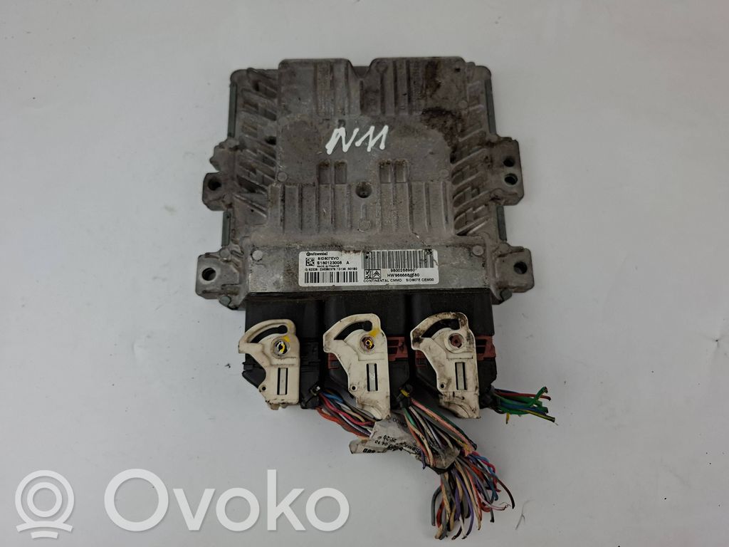 Peugeot 308 Engine control unit/module 
