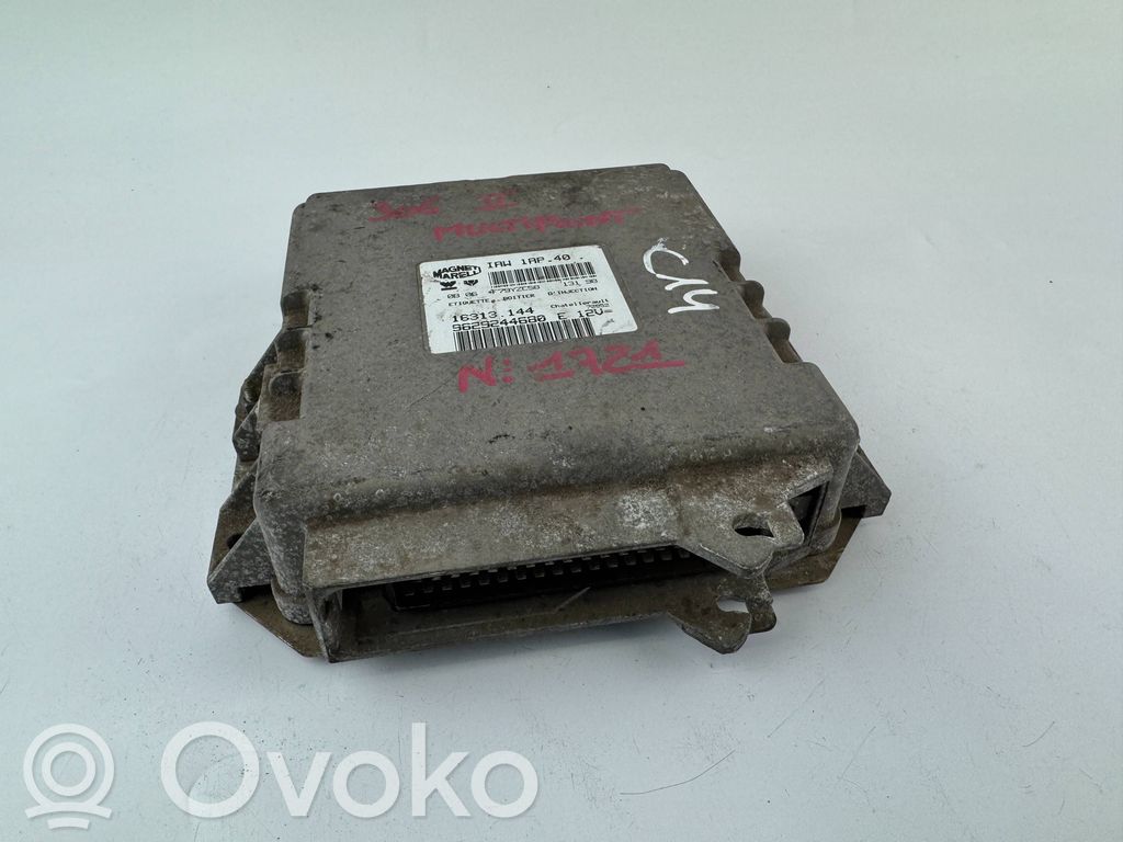 Peugeot 306 Variklio valdymo blokas 