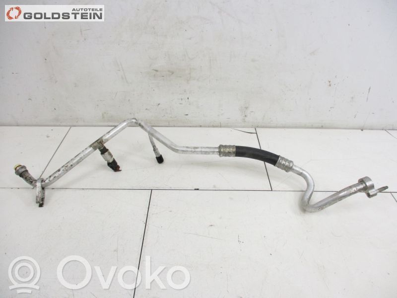 Ilmastointilaitteen putki (A/C)   3M5H19A705AK,3M5H19A705AK