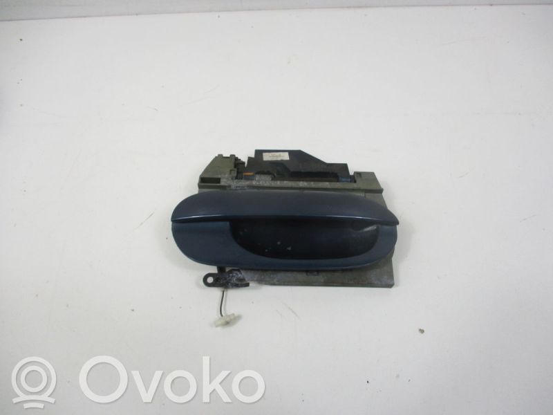 Takaoven ulkokahva