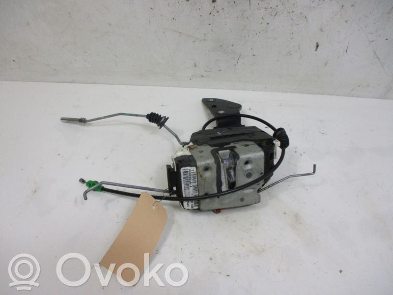 Priekšpusē slēdzene   P04589693AA,P04589693AA