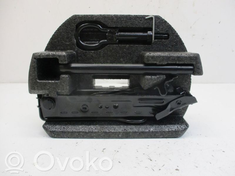Ford Fiesta Домкрат (данкрат) 