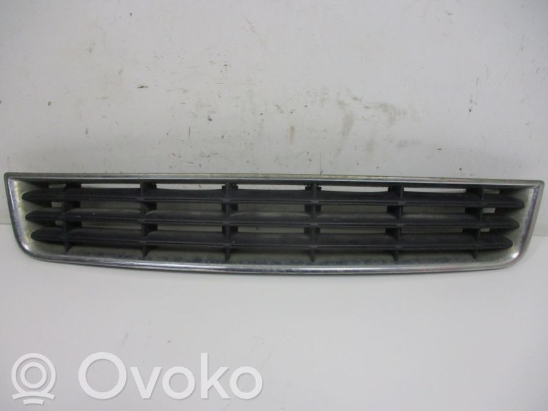Grotelės priekinės   4E0807953,4E0807953