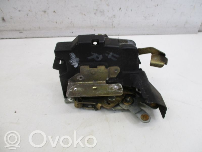 Rear door lock   8105784,8105784