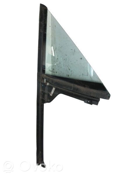 Front triangle window/glass   8410162,8410162