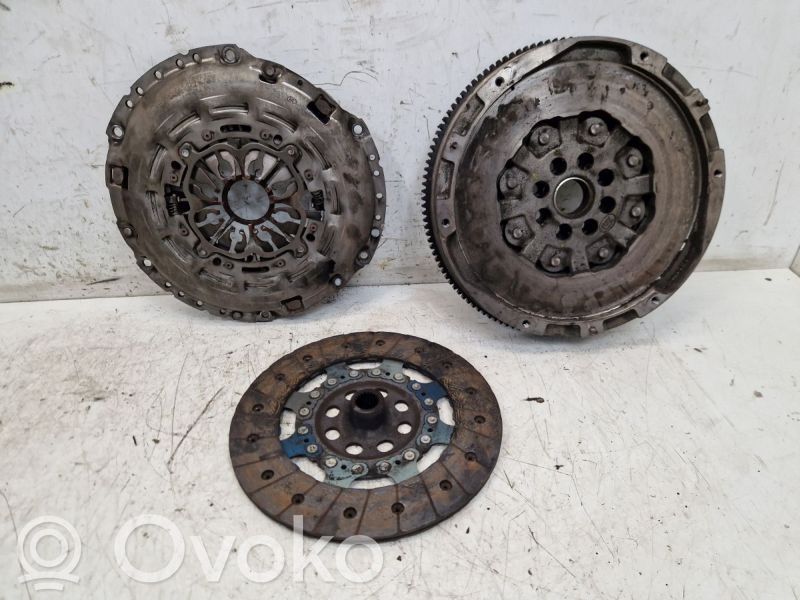 Kit d'embrayage   123003319R,123003319R