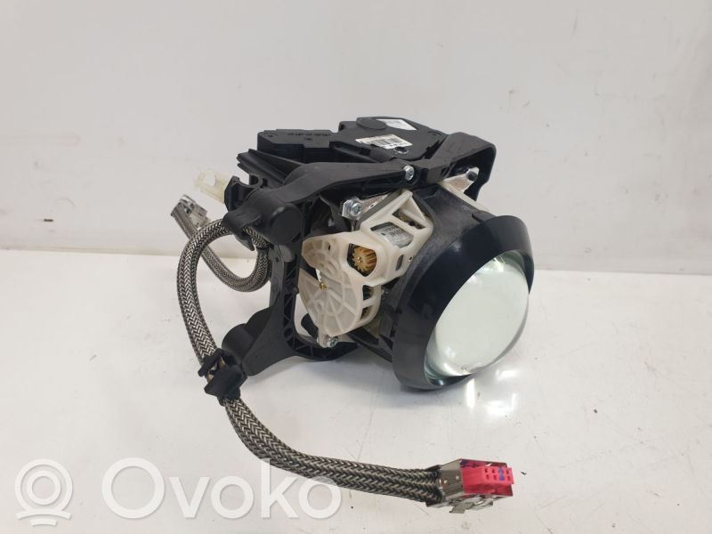 Volkswagen PASSAT B7 Faro/fanale 