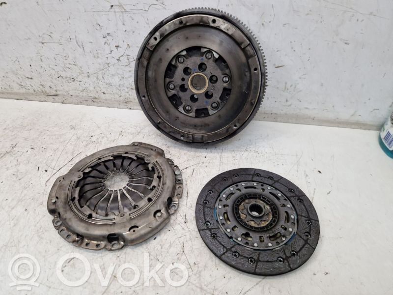 Opel Astra J Kit frizione 