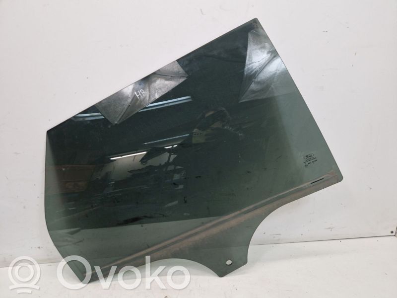 Ford Focus C-MAX Заднее стекло