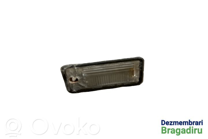 Audi A4 S4 B6 8E 8H Éclairage de plaque d'immatriculation 