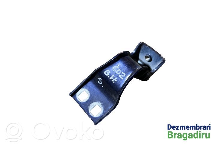 Tailgate/trunk/boot hinge