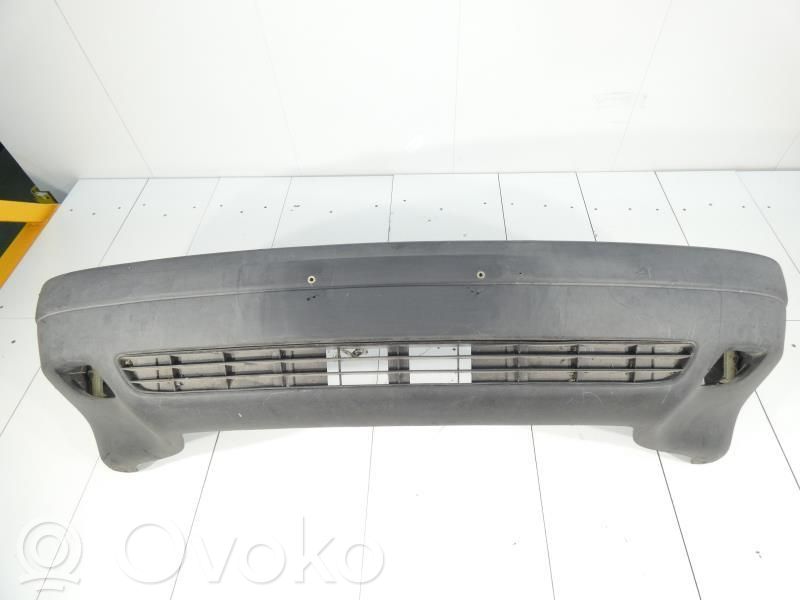 Audi 80 90 B3 Priekšējais bamperis 