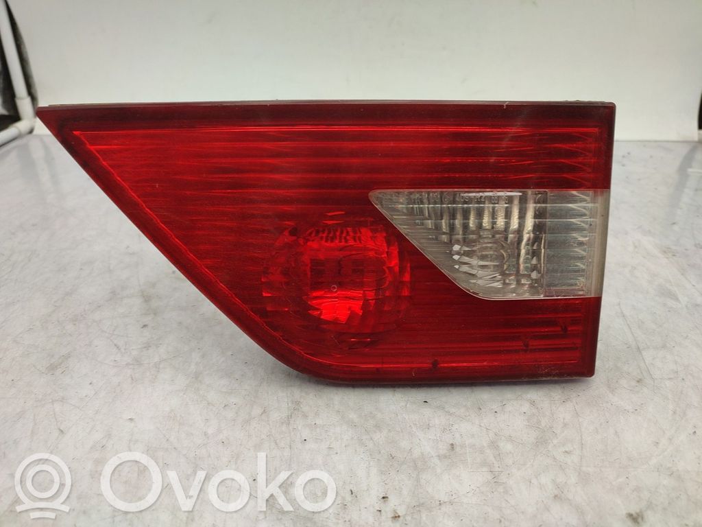 BMW X3 E83 Takaluukun takavalot 