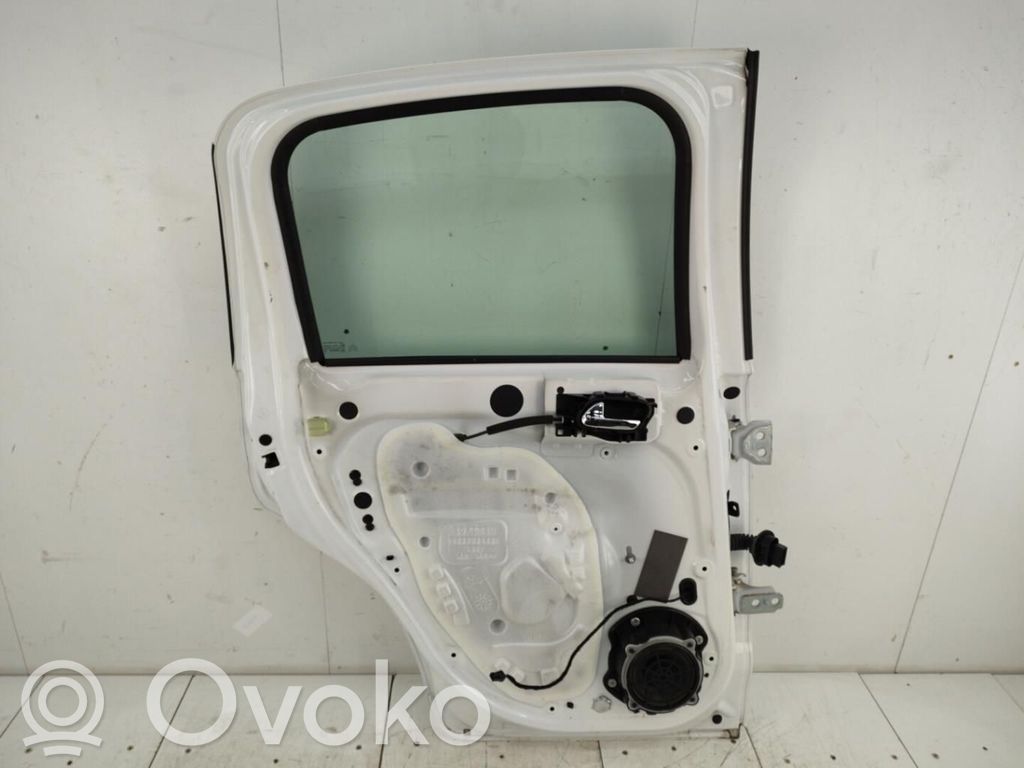 Aizmugurējās durvis   9002CC