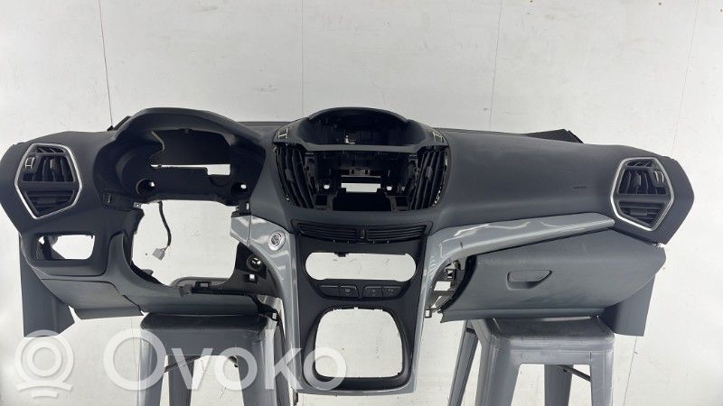 Ford C-MAX II Kojelauta 