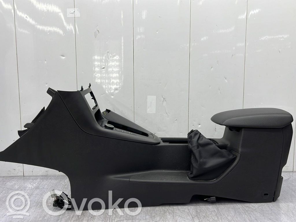 Ford Focus Centrālā konsole 