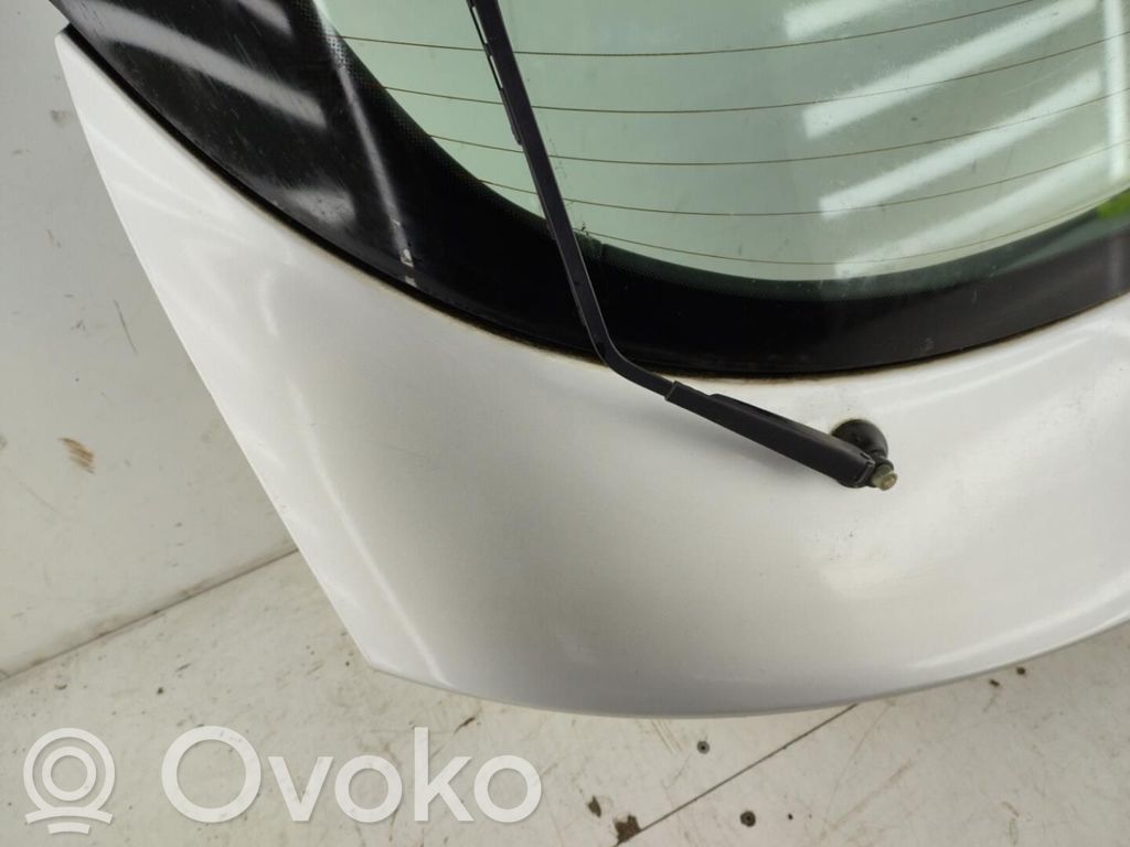 Ford Puma Puerta del maletero/compartimento de carga 
