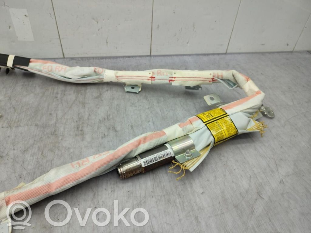 KIA Ceed Kattoturvatyyny 