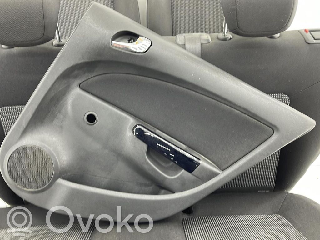 Opel Corsa D Juego interior 