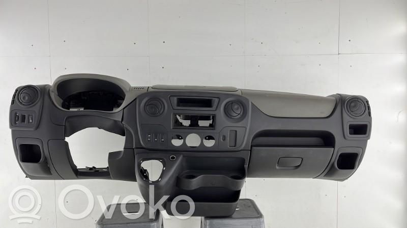 Renault Master III Panelė 