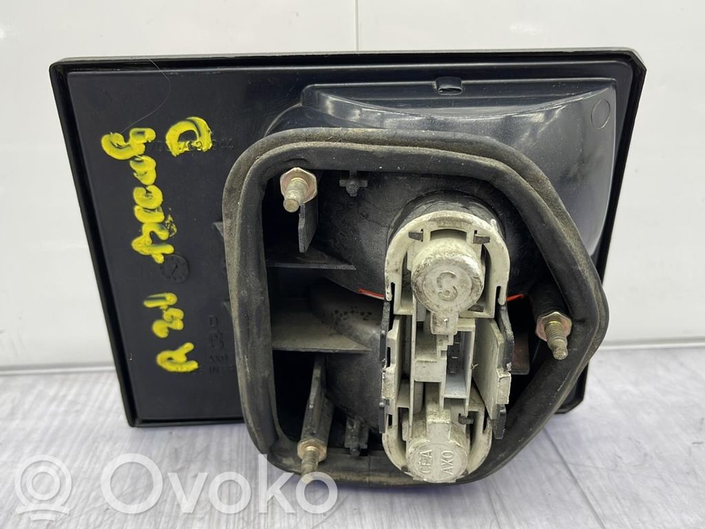 Renault 21 Aizmugurējais lukturis pārsegā 