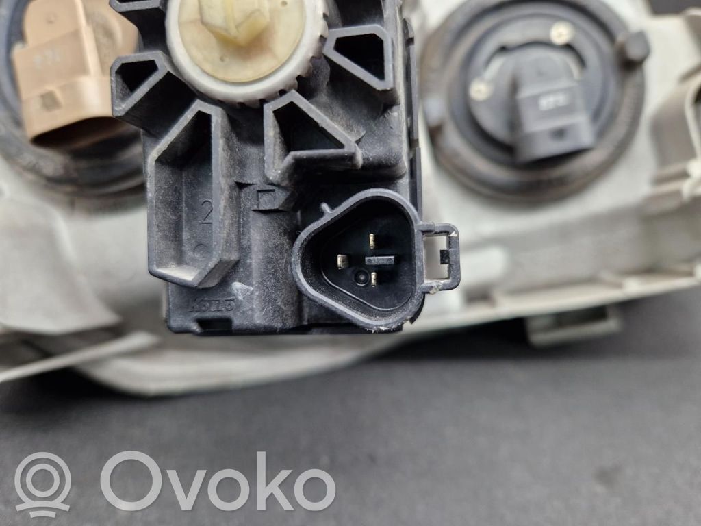 Toyota Corolla Verso E121 Scheinwerfer 