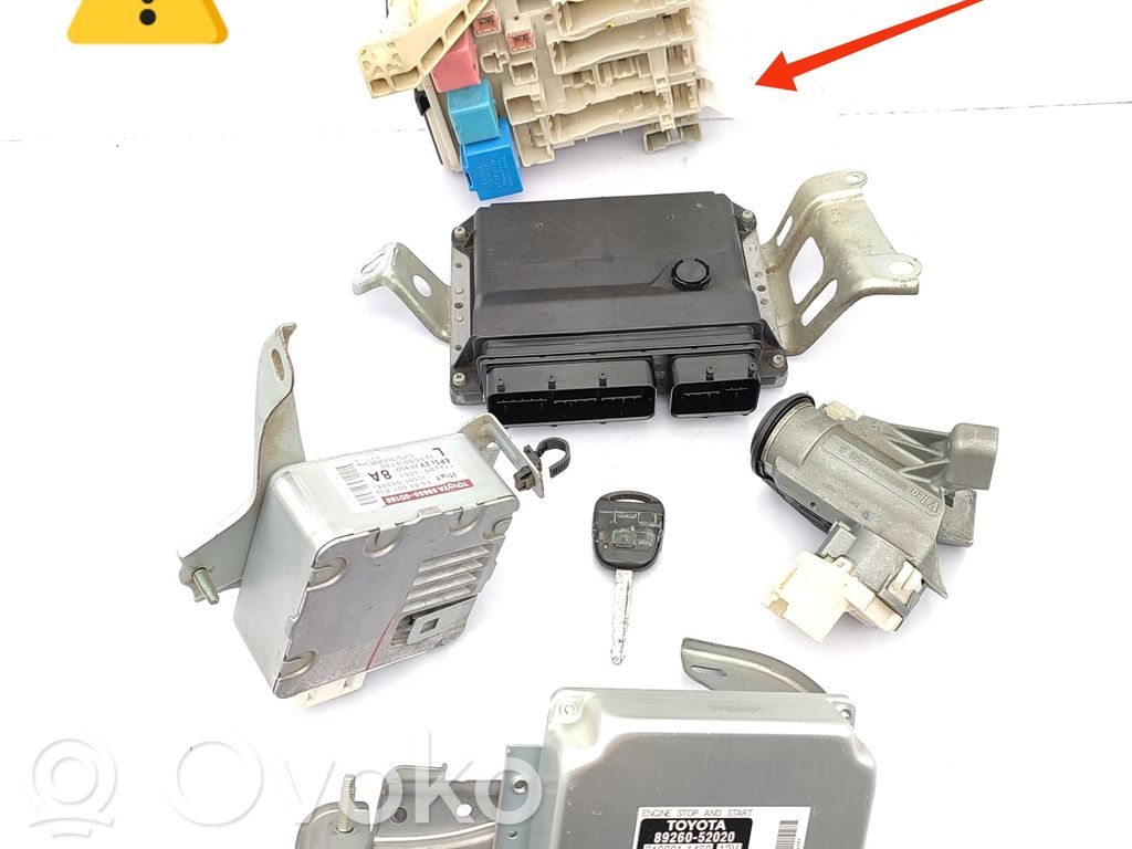 Toyota Yaris Kit cu ECU motor și set închidere uși 