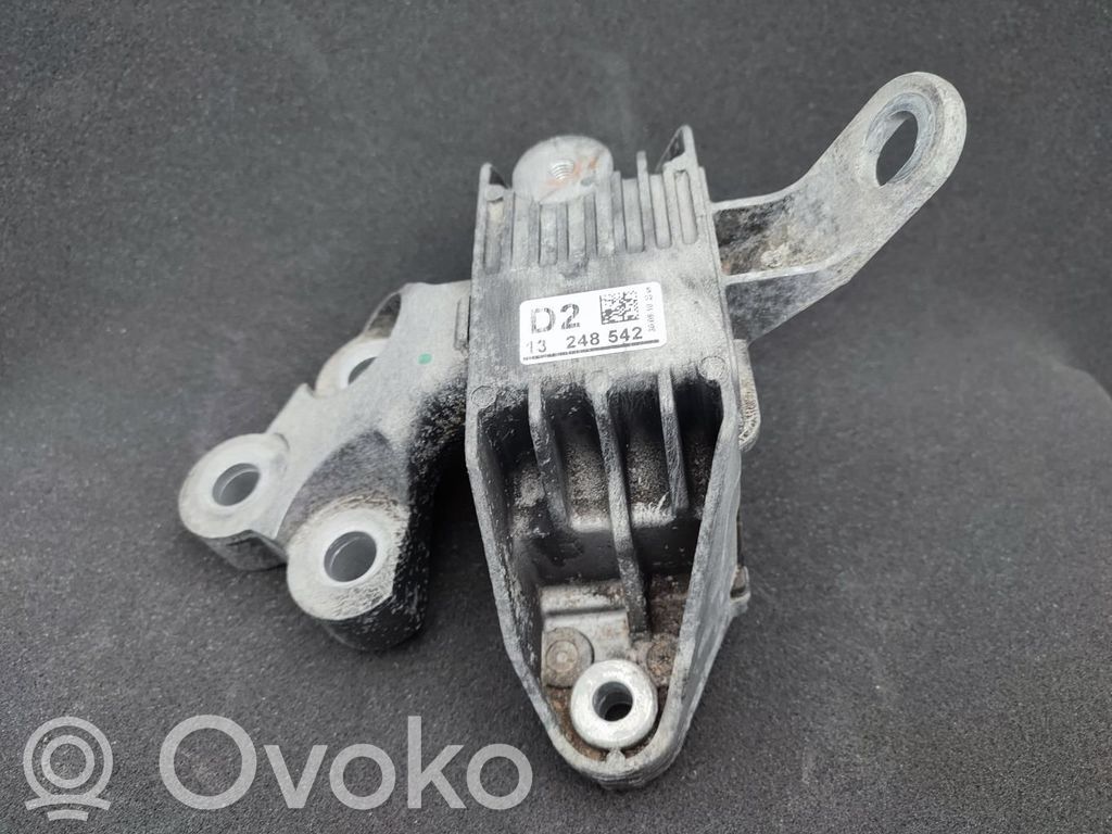 Engine mount bracket   13248542