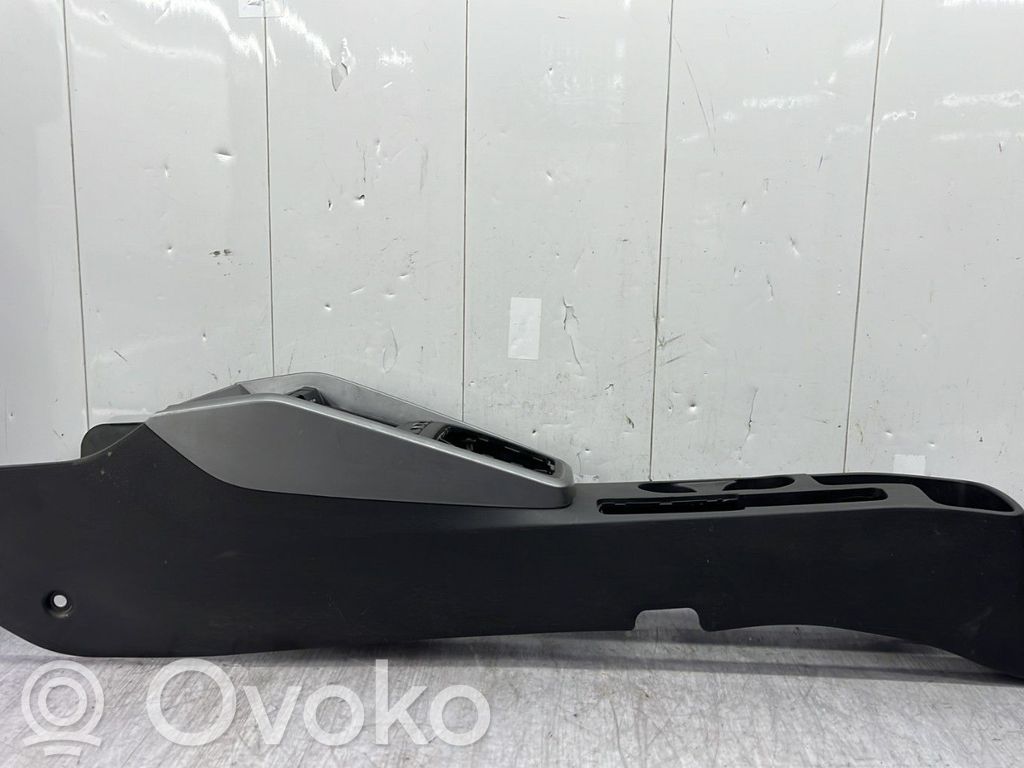 KIA Rio Keskikonsoli 