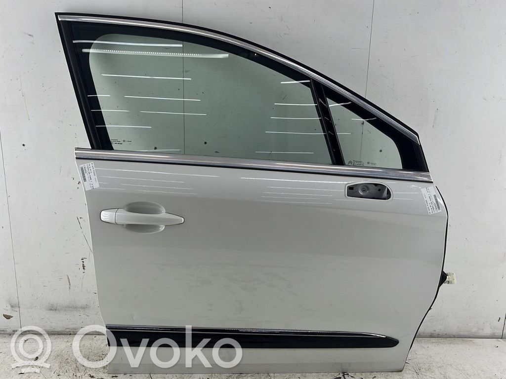 Priekinės durys   9004EA