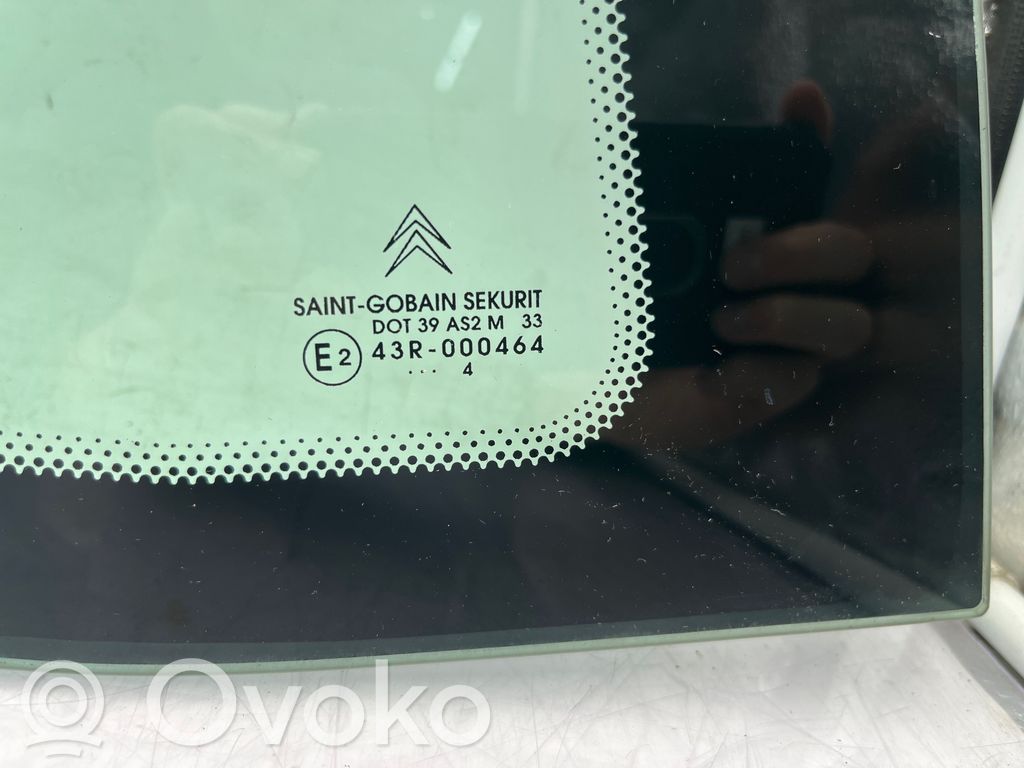 Citroen C2 Rear side window 