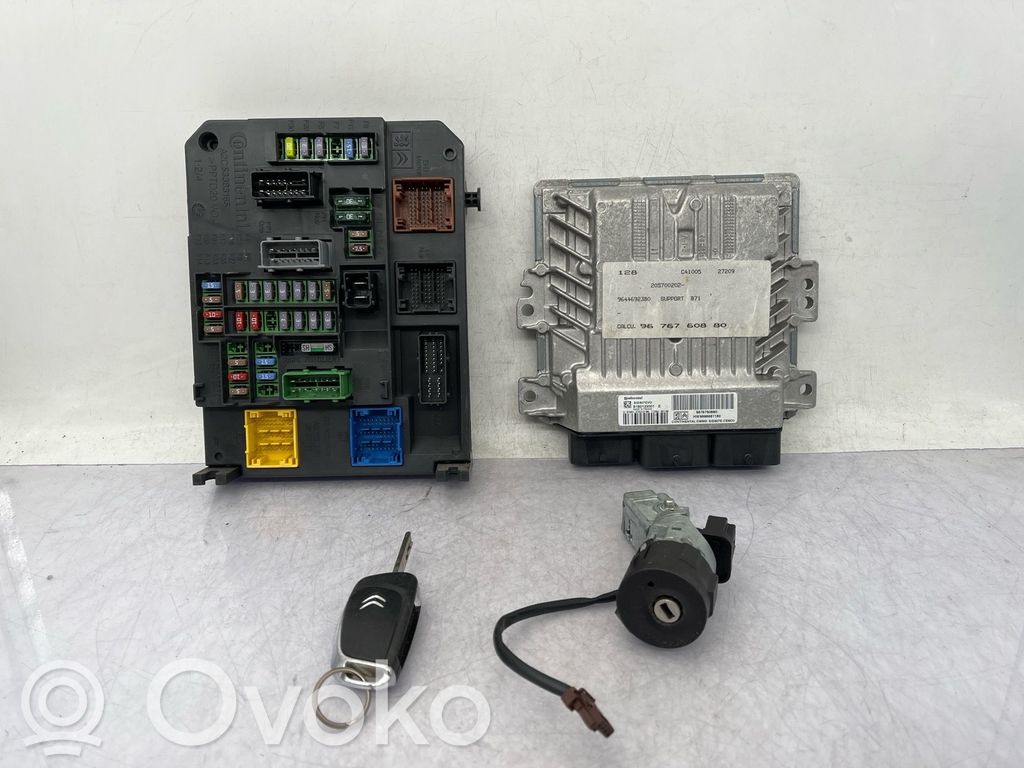 Citroen C4 II Kit cu ECU motor și set închidere uși 