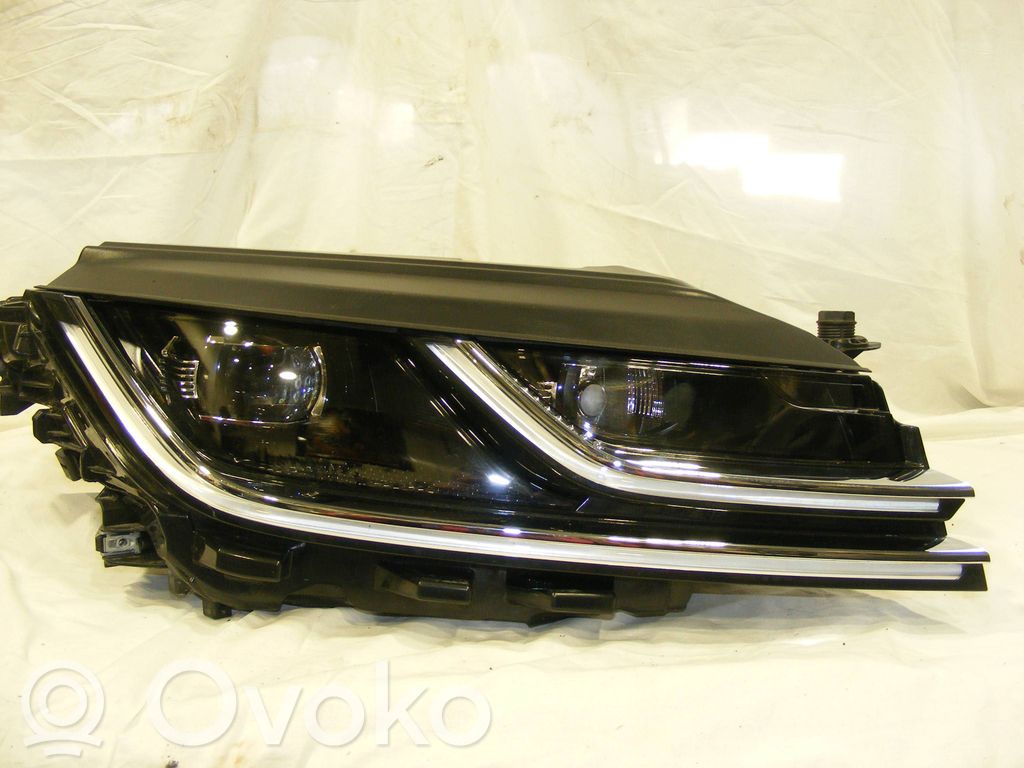 Volkswagen Arteon Lampa przednia 