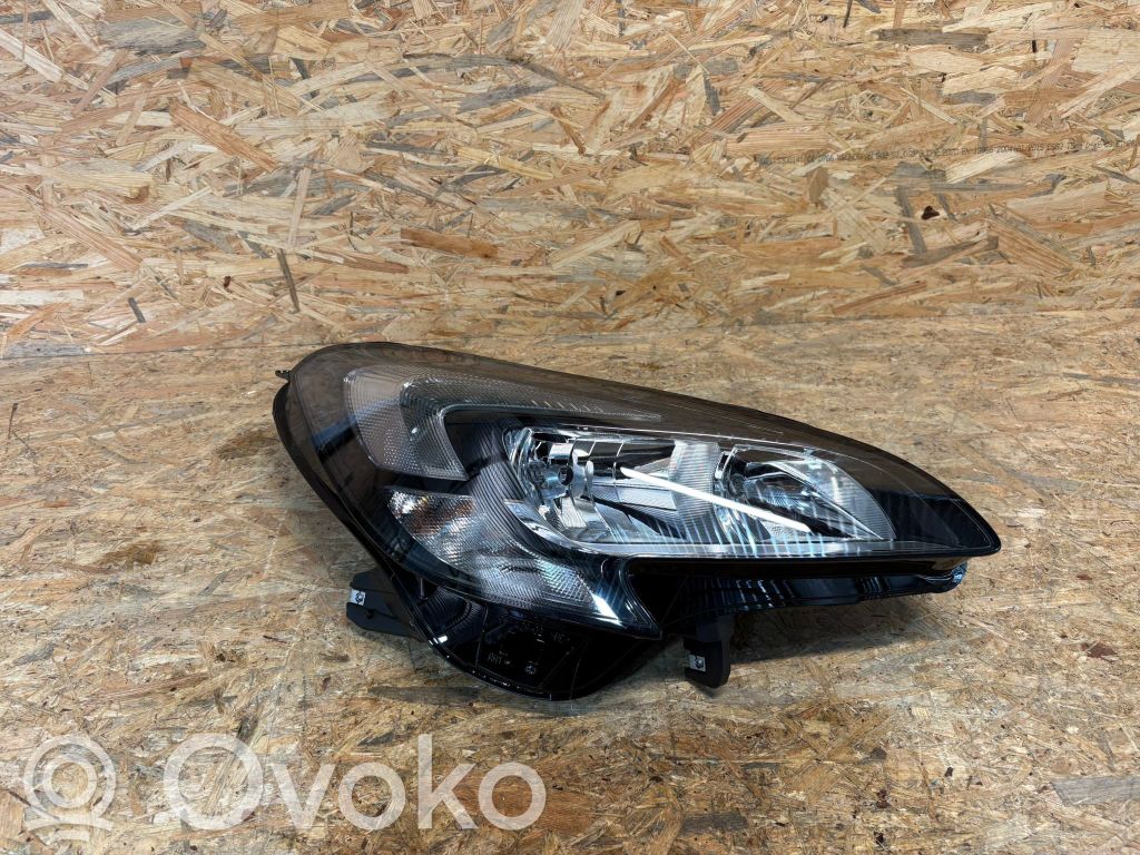 Vauxhall Corsa E Priekinis žibintas 