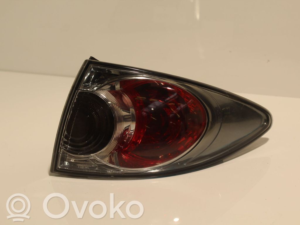 Rear/tail lights   GR4B51180A