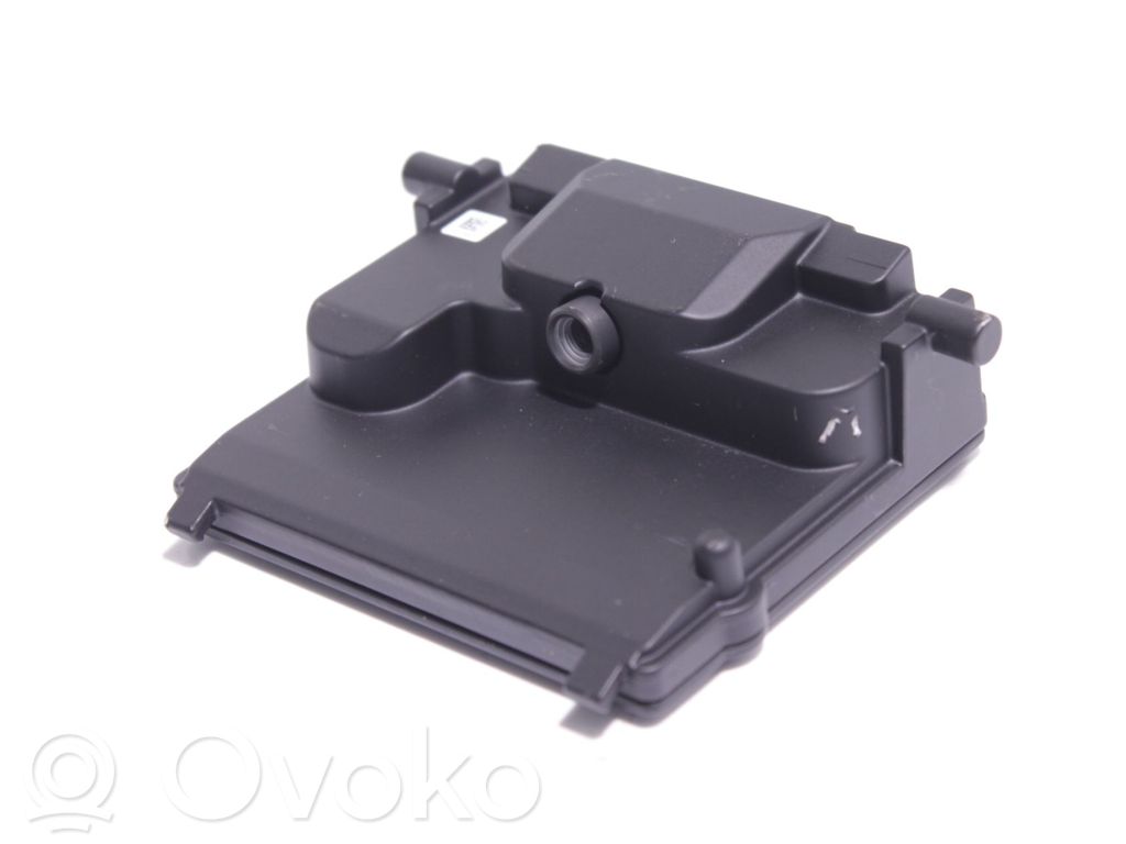 Windshield/windscreen camera   2668044