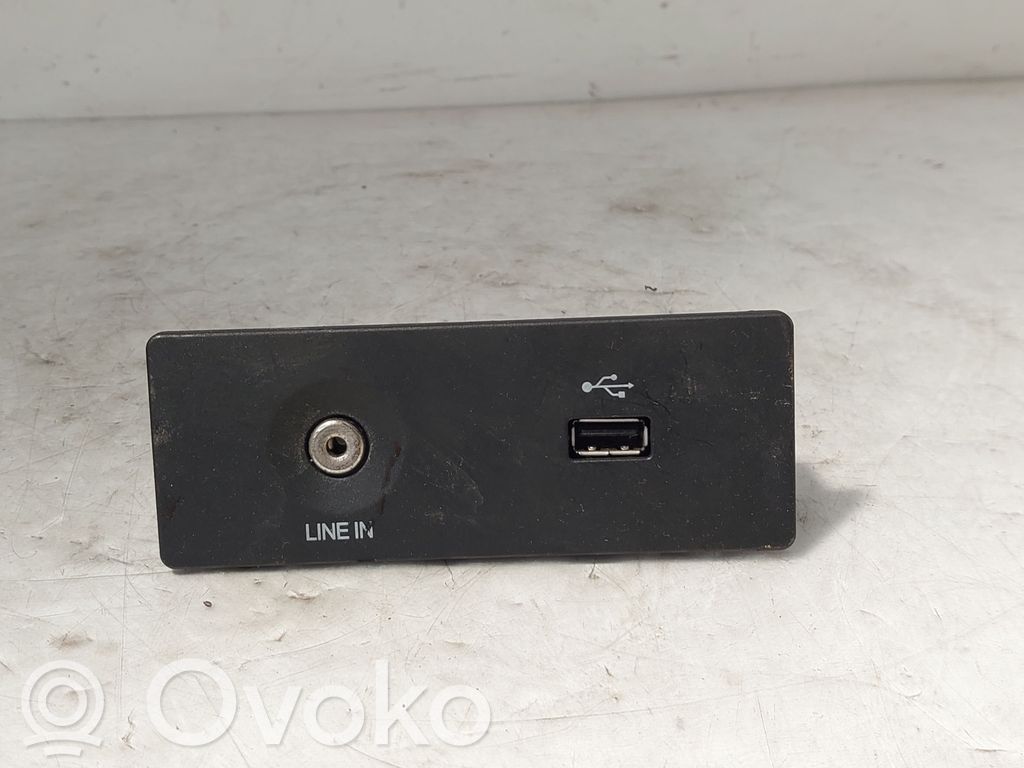 Enchufe conector USB   CM5T044K62AA,CM5T044K62AA