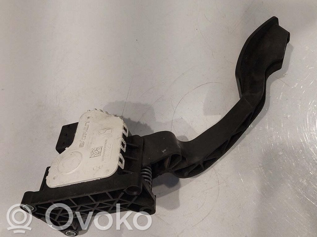 Fiat 500L Accelerator throttle pedal 