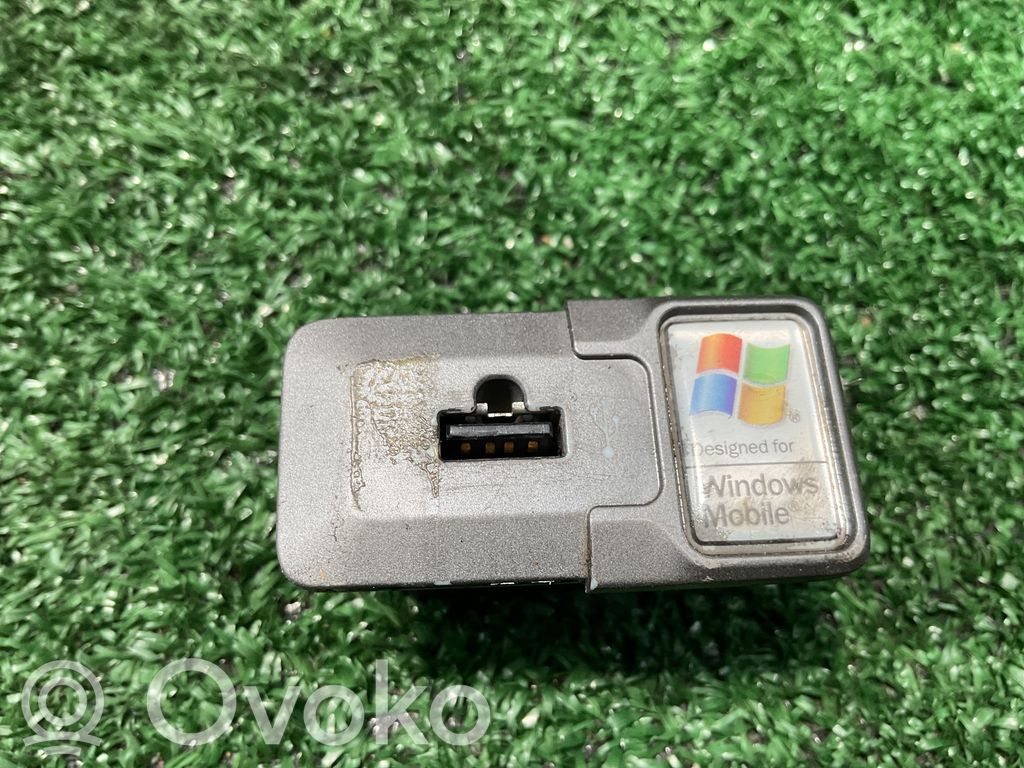 Lancia Delta III Enchufe conector USB 
