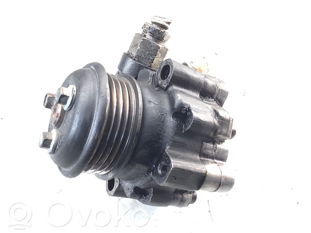 Ford Mondeo Mk III Ohjaustehostimen pumppu 