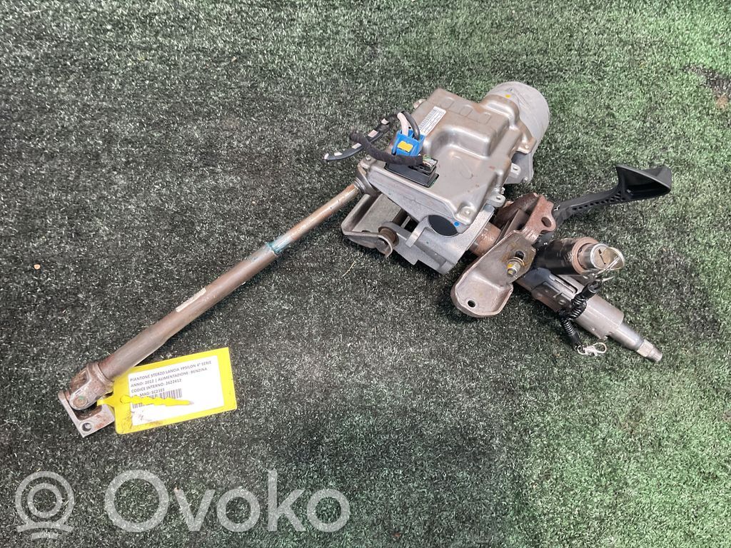 Lancia Ypsilon Steering wheel axle 