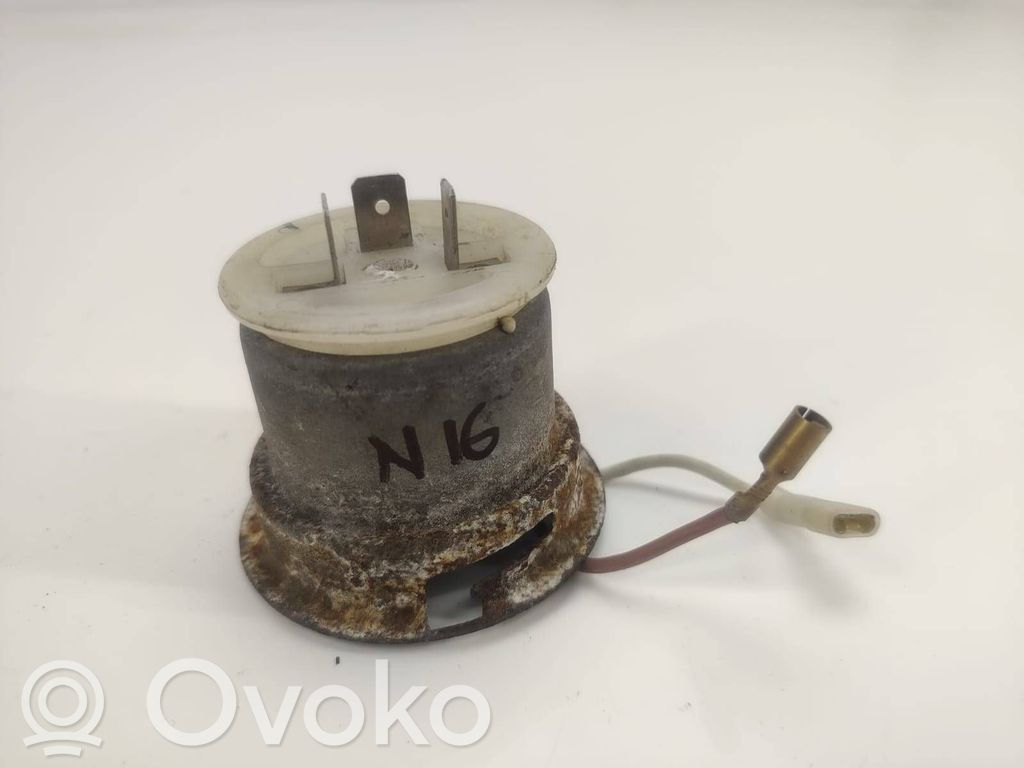 Deckel Abdeckung Scheinwerfer   63121372732