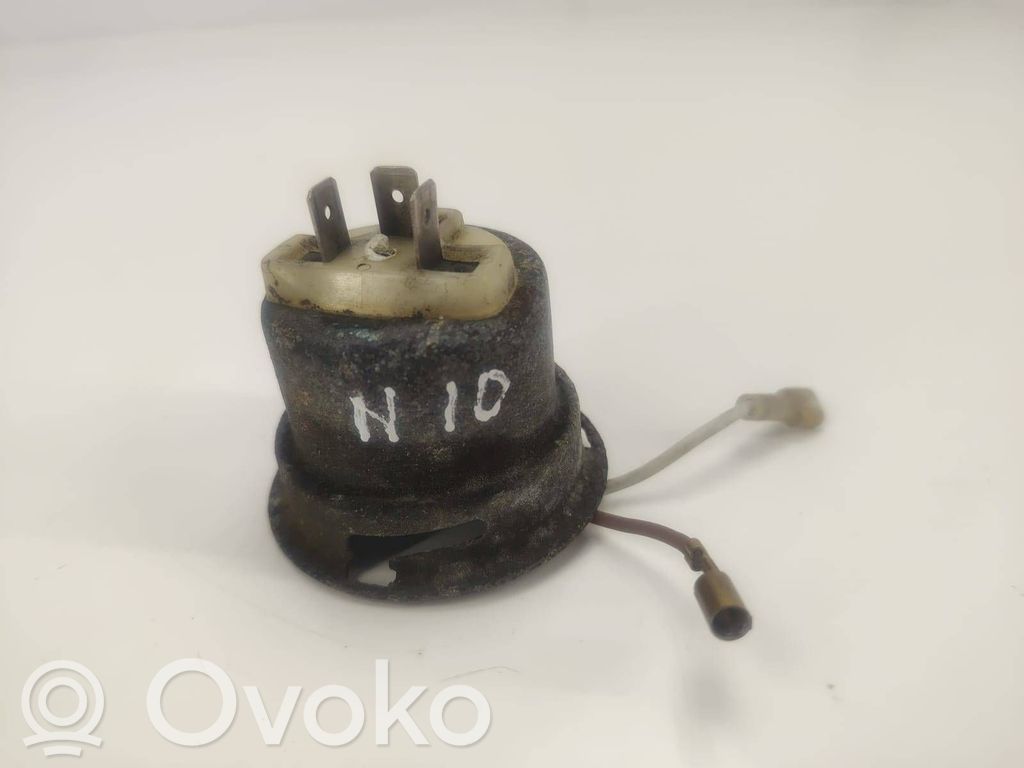 BMW 5 E12 Deckel Abdeckung Scheinwerfer 