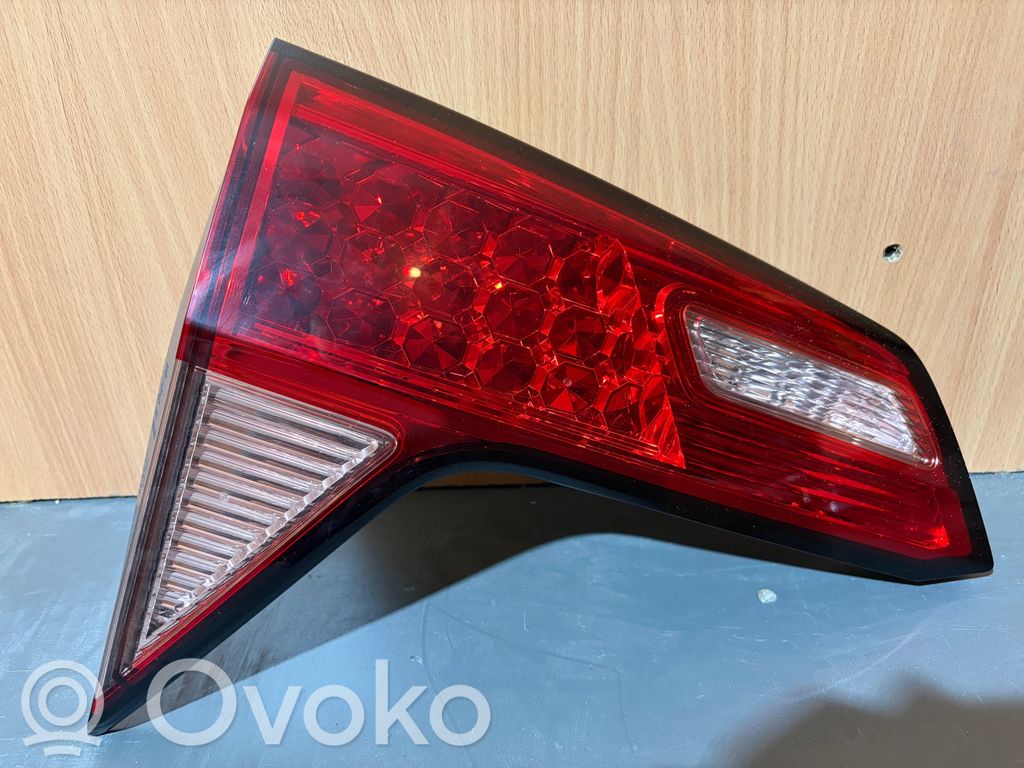 Honda HR-V Lampy tylnej klapy bagażnika 