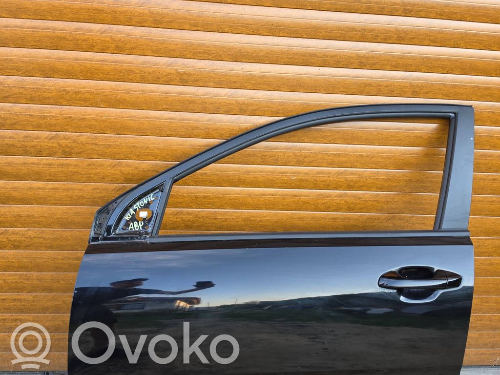 KIA Stonic Дверь 