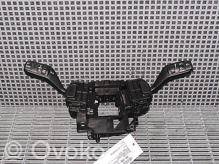 Front fender indicator light   1350067